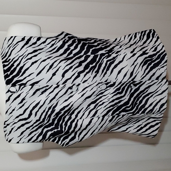 POSITIVE ATTITUDE Petite Womens Back Button Zebra Striped Tank Top-Sz 10P - Picture 3 of 12